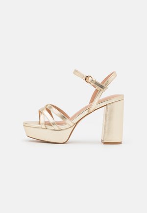 Platform sandals - gold