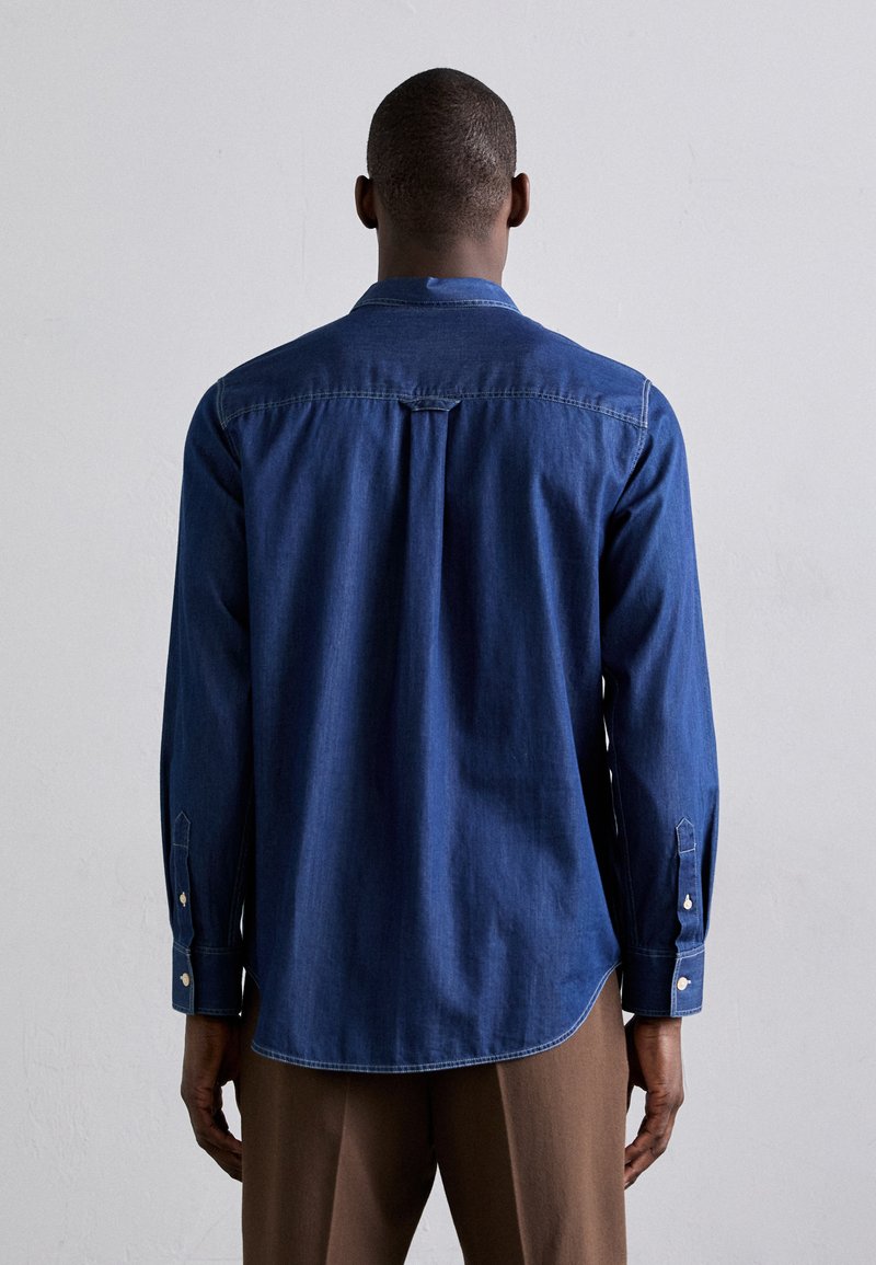 Chemise Hawes & Curtis neuve t38 sur Gens de Confiance