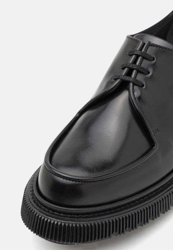 TYPE 124 UNISEX - Lace-ups2