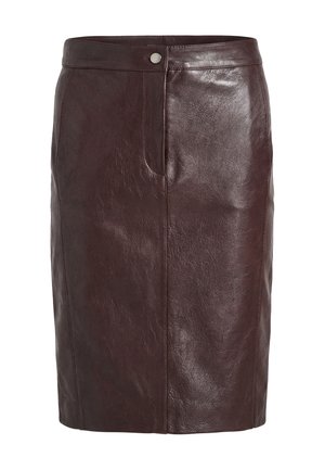 Fustă creion maro închis din piele ecologică, cu talie și închidere frontală cu nasturi, lungime până la genunchi, cu textură subtilă și cusături în panouri.