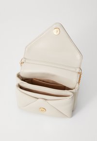 Love Moschino SMART DAILY BAG SWEET HEART - Taška s příčným popruhem - avorio
