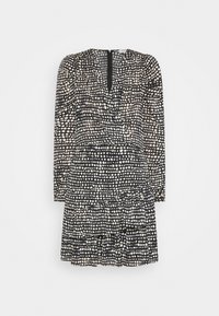 Vestido negro con mangas largas, escote en V y dobladillo con volantes en capas. Presenta un patrón de puntos blancos en toda su superficie. Fabricado con un tejido ligero.