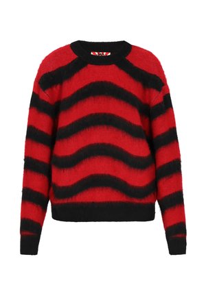 Rød og sort stribet sweater med et bølget mønster. Fremstillet af et blødt, fuzzy materiale. Har en rund halsudskæring samt ribkant ved forneden og ved ærmerne.