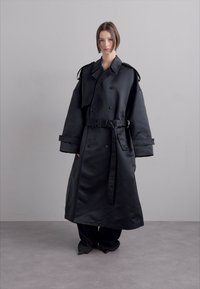 032c SUPERSIZE - Trenchcoat - black