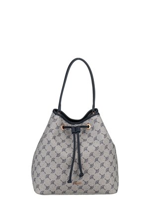 Bolso tote gris con cierre de cordón azul marino, un patrón circular repetido y una sola correa para el hombro.