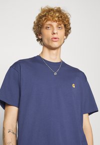 Carhartt WIP CHASE - Basic T-shirt - blue