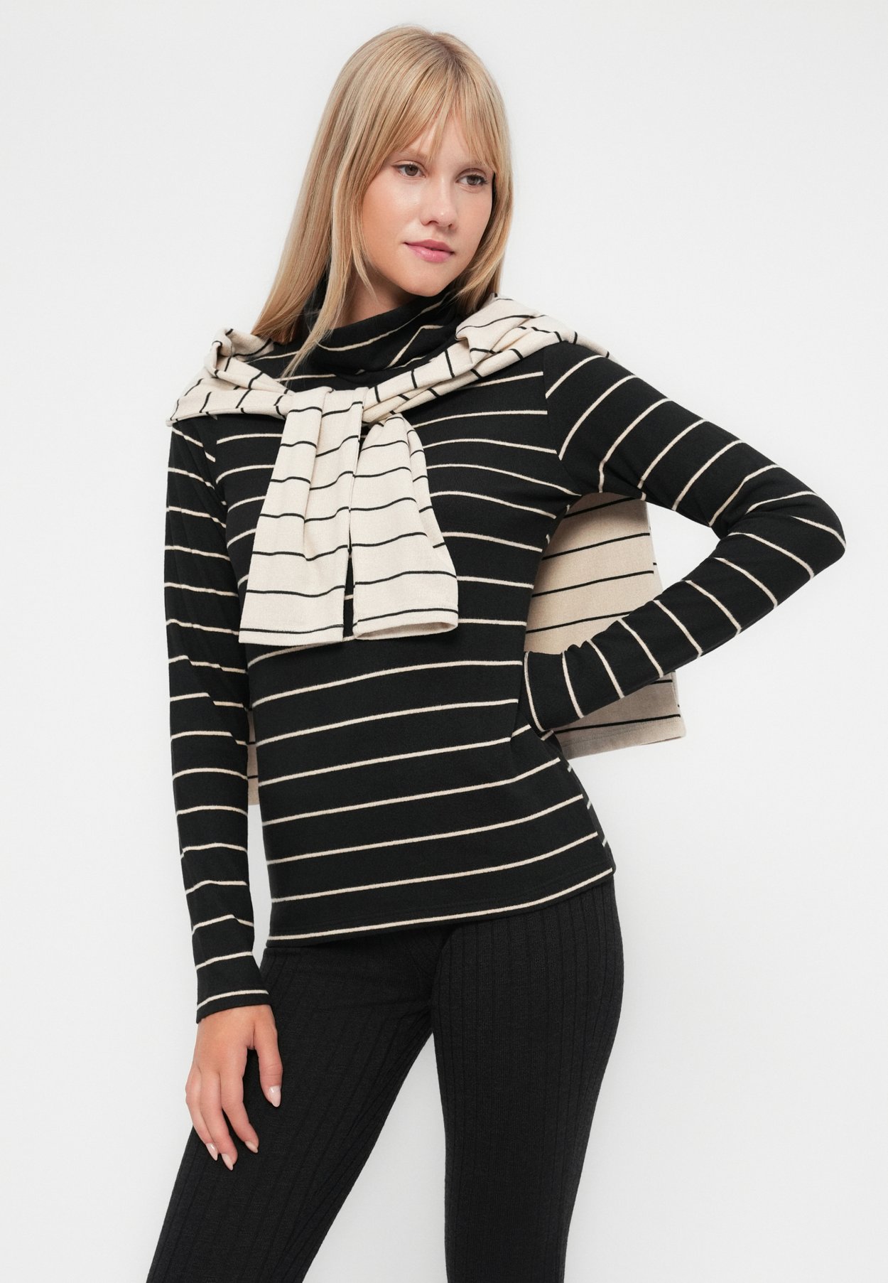 ONLCATERINA LIFE ROLL NECK