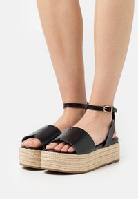 Tamaris Platform sandals - black