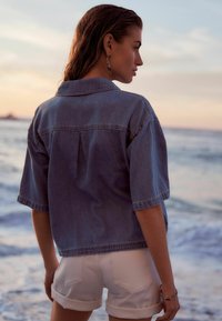 Next LIGHTWEIGHT  - REGULAR FIT - Cămașă - mid blue