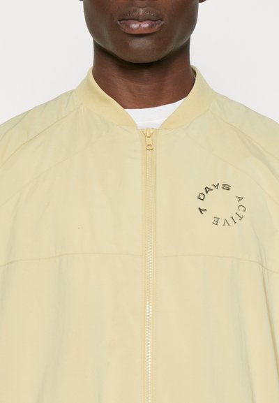7 DAYS Active WARM UP JACKET - Μπουφάν τύπου bomber - mojave desert