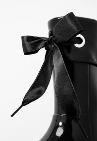 IGOR CAMPERA CHAROL - Botas de agua - black