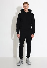 Carlheim EVERYDAY COMFORT JOEL - Hoodie - black