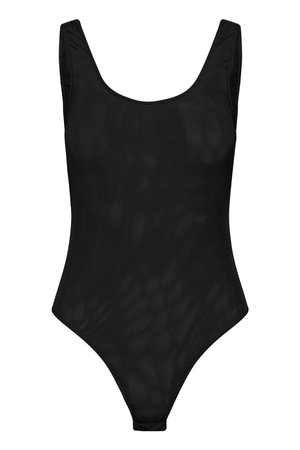 Musthave mustripsiga ilma varrukateta bodysuit, millel on kõrgendatud kaelus ja kõrge lõikega jalatsid, valmistatud läbipaistvast võrkkangast.