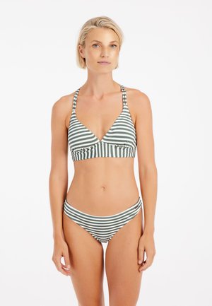 Zeleno-biely pruhovaný bikiny set s trojuholníkovým topom a úzkymi ramienkami a nízkym spodným dielom. Hladká textúra, minimálne kovové prvky.