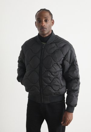 ONION QUILTED - Bomberjakke - black