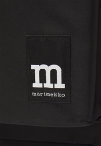 Marimekko ZIP TOP BACKPACK SOLID - Reppu - black