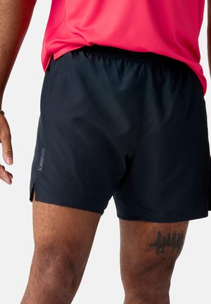 Brooks DASH - Pantaloncini 2 in 1 - black