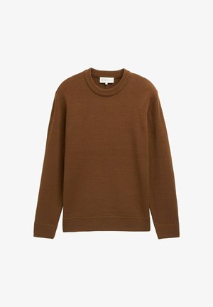 Brązowy sweter z dzianiny z okrągłym dekoltem, długimi rękawami oraz ściągaczami na rękawach i na dole. Tkanina ma gładką strukturę i średnią grubość.