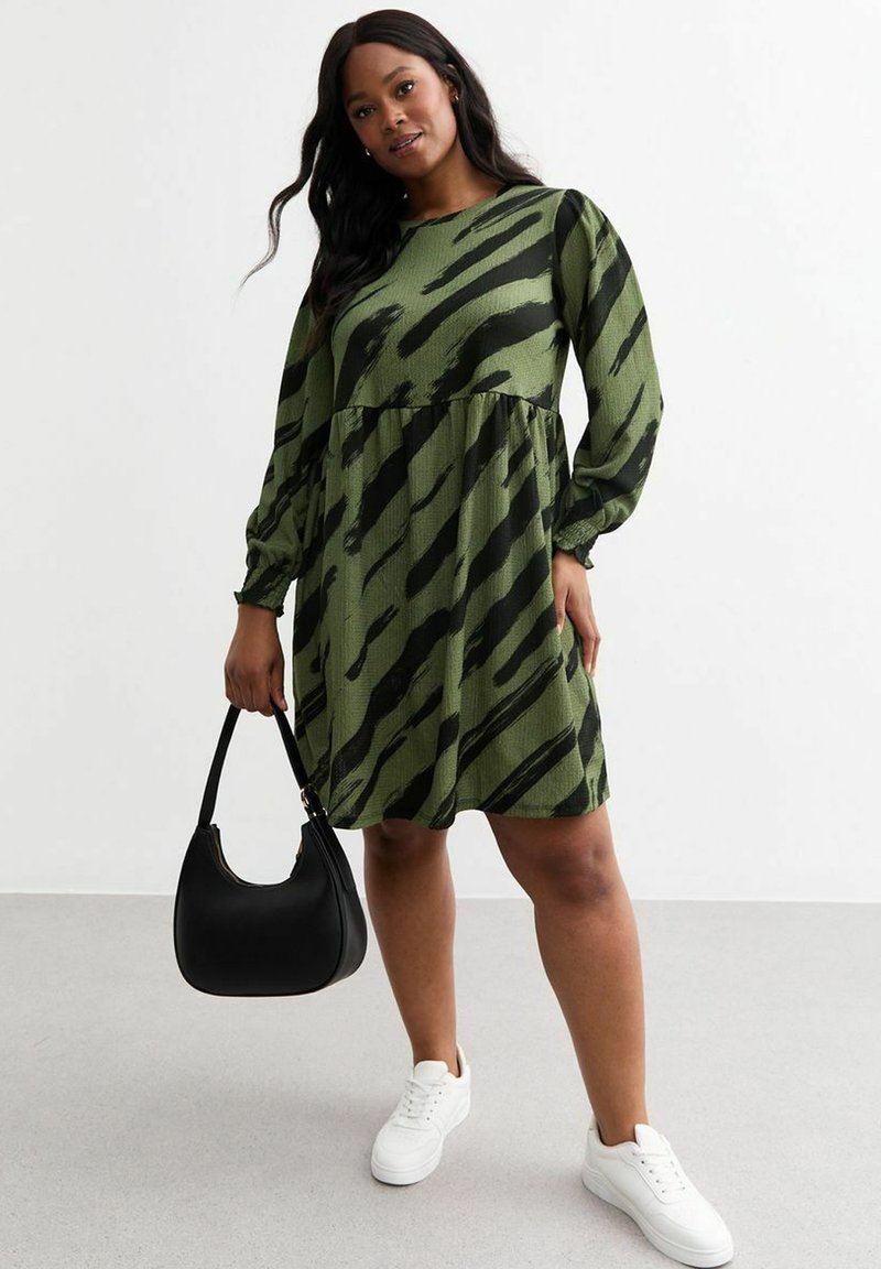 New Look Curves Jurk groen gemêleerd