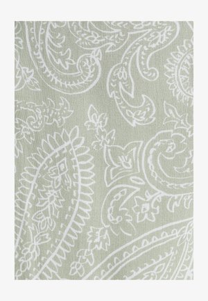 Hele roheline kangas, millel on keeruline valge paisleivorm, sisaldades lillelisi aktsente ja detailsest joonistust, andes tekstuurse välimuse.