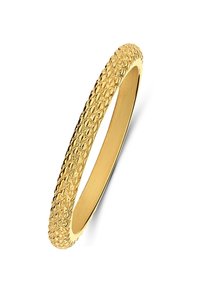 Goldenes Armband mit einem strukturierten, erhabenen Muster auf der Außenseite und einer glatten inneren Oberfläche. Schlanke, runde Form mit polierter Optik.