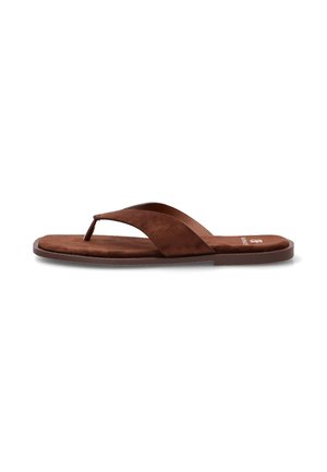 Sandalia tipo flip-flop de ante marrón con tira ancha y suela plana, mostrada de perfil sobre fondo blanco.