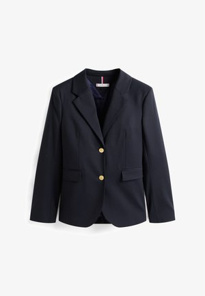 Donkerblauwe blazer met notch-revers, gouden knopen, twee voorzakken en een gladde textuur. De gevoerde binnenkant heeft een subtiel patroon.