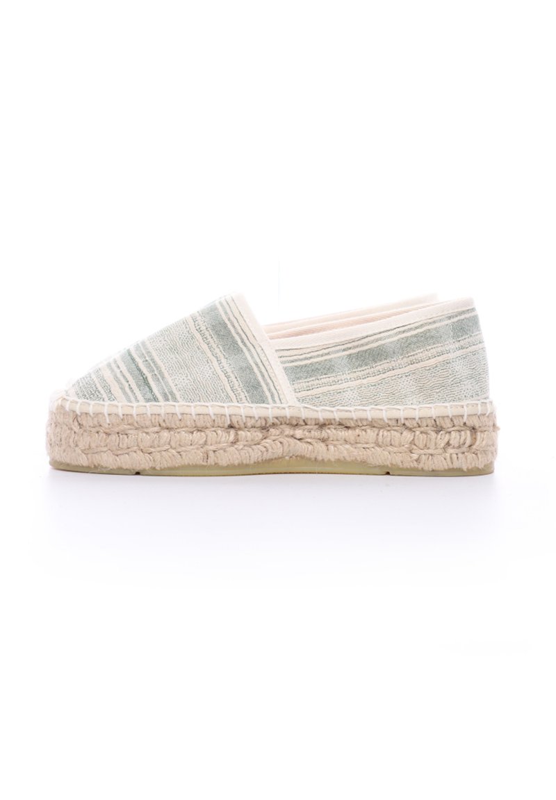 Espadrilla in tela con un design a strisce bianche e azzurre, suola in juta naturale e punta rotonda. Tessuto leggero e traspirante.