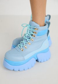 Koi Footwear CRYBABY VILUN PLATFORM BOOTS Lace-up ankle boots
