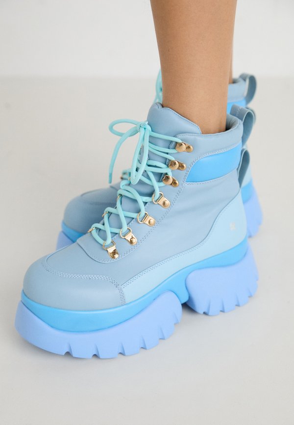 CRYBABY VILUN PLATFORM BOOTS - Lace-up ankle boots4