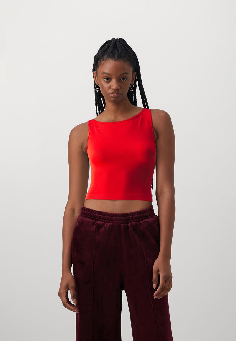 BDG Urban Outfitters - SLASH NECK TANK - Top - red/hibiscus, Vergroten