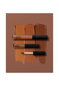 NARS RADIANT CREAMY CONCEALER - Concealer - hazelnut