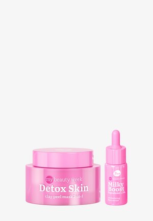 MY BEAUTY WEEK FALL IN LOVE WITH YOUR SKIN GIFT SET - Skincare set