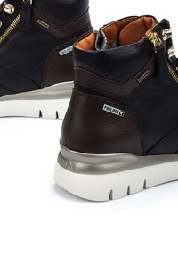 Pikolinos CANTABRIA - Zapatillas altas - black