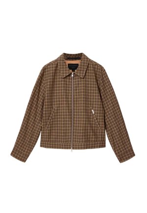 Brun ternet lynlåsjakke med krave og to skrå forlommer, vist på en hvid baggrund.