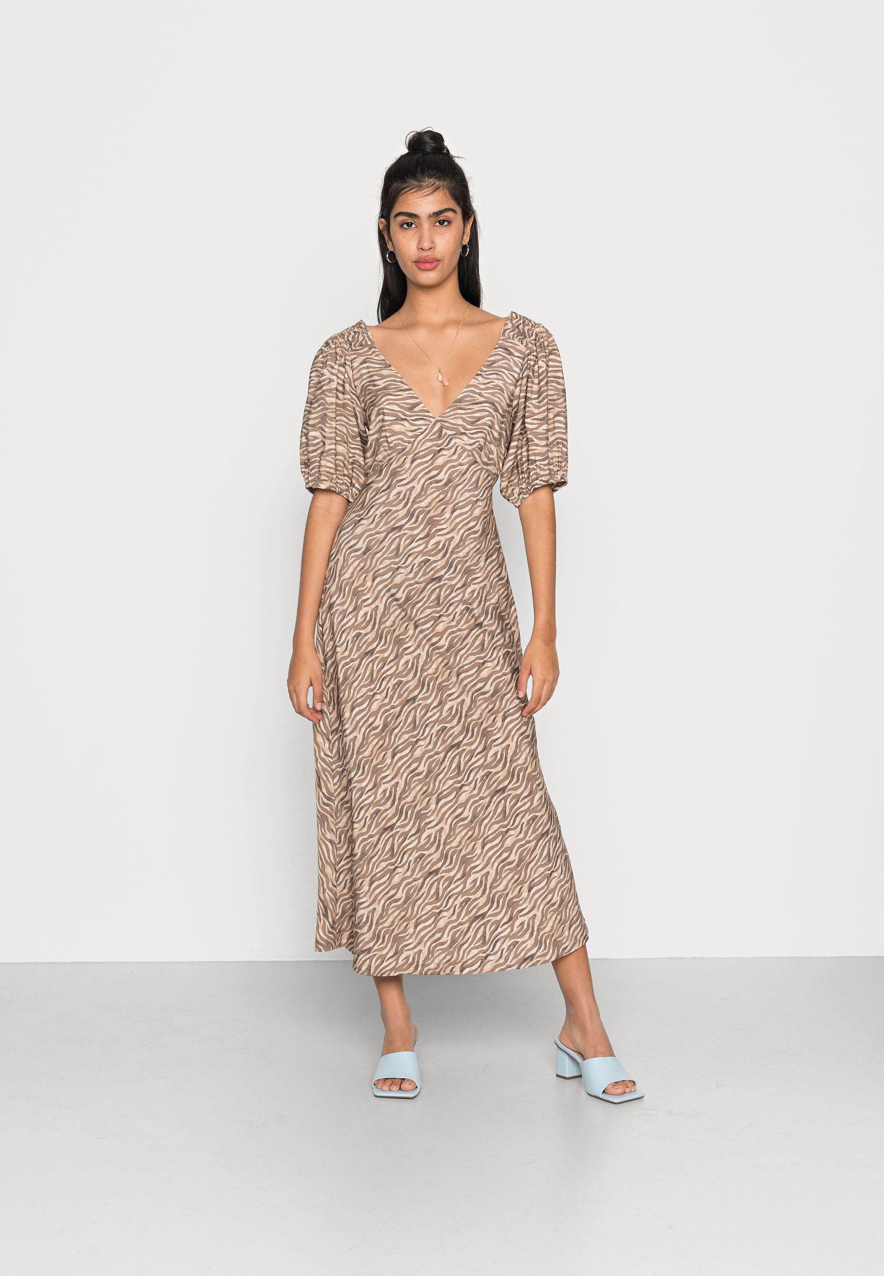 Scotch \u0026 Soda MAXI DRESS WITH OPEN BACK - Vestito estivo - combo/blu -  Zalando.it