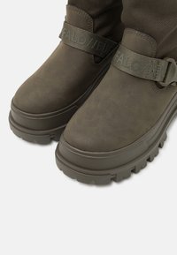 Buffalo ASPHA - Botas con plataforma - khaki