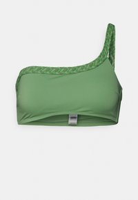 Top de biquíni verde com uma alça, textura suave e detalhes trançados ao longo da linha do decote. Apresenta um design minimalista.