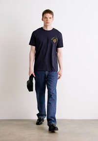 GANT GARMENT WASHED - Marškinėliai su spaudiniu - evening blue