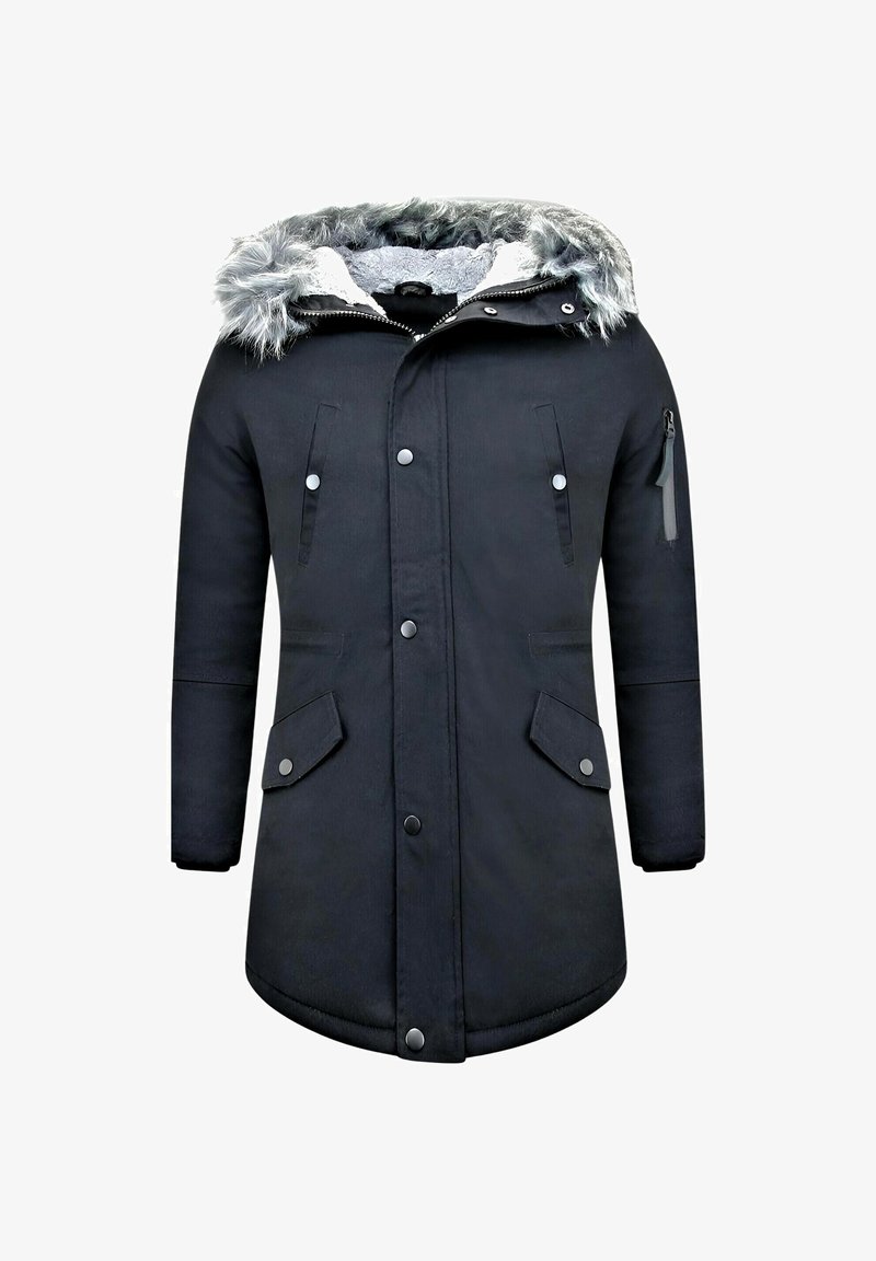 Zwarte parka-jas met capuchon gevoerd met nepbont, ritsvak aan de zijkant, borstzakken en sluiting met drukknoopjes. Gladde textuur en halflange snit.