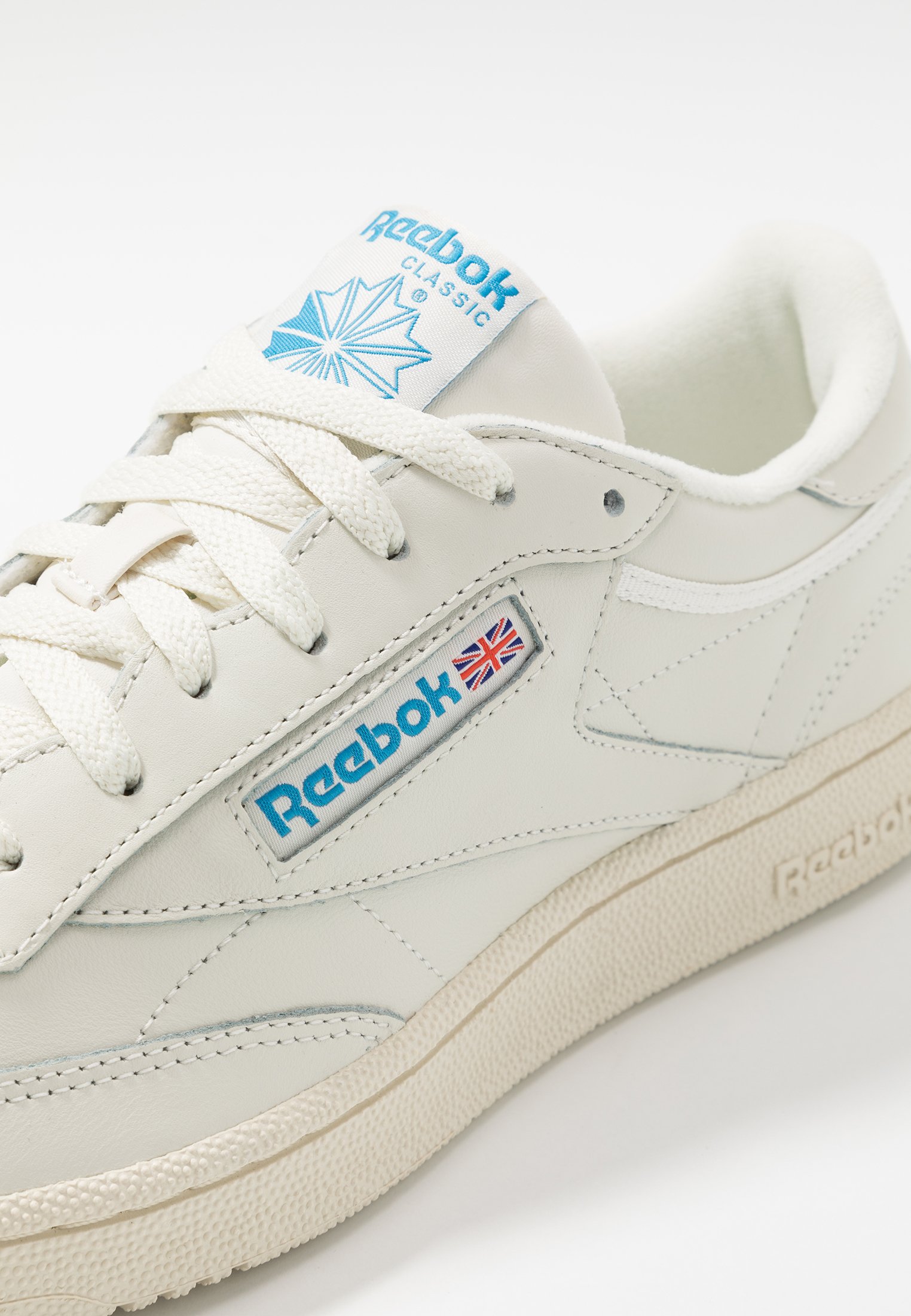 Reebok Classic CLUB C 85 Joggesko chalkpaperwhitecyan Reebok Classic CLUB C 85 Joggesko chalkpaperwhitecyan