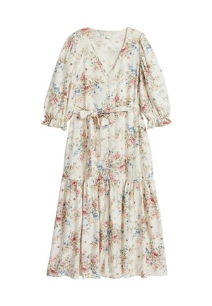 Florale maxi-jurk van crèmekleurige stof met pofmouwen, een diepe V-hals en een getailleerde taille. Kenmerkend is de gelaagde rok met roze en blauwe bloemenpatronen.