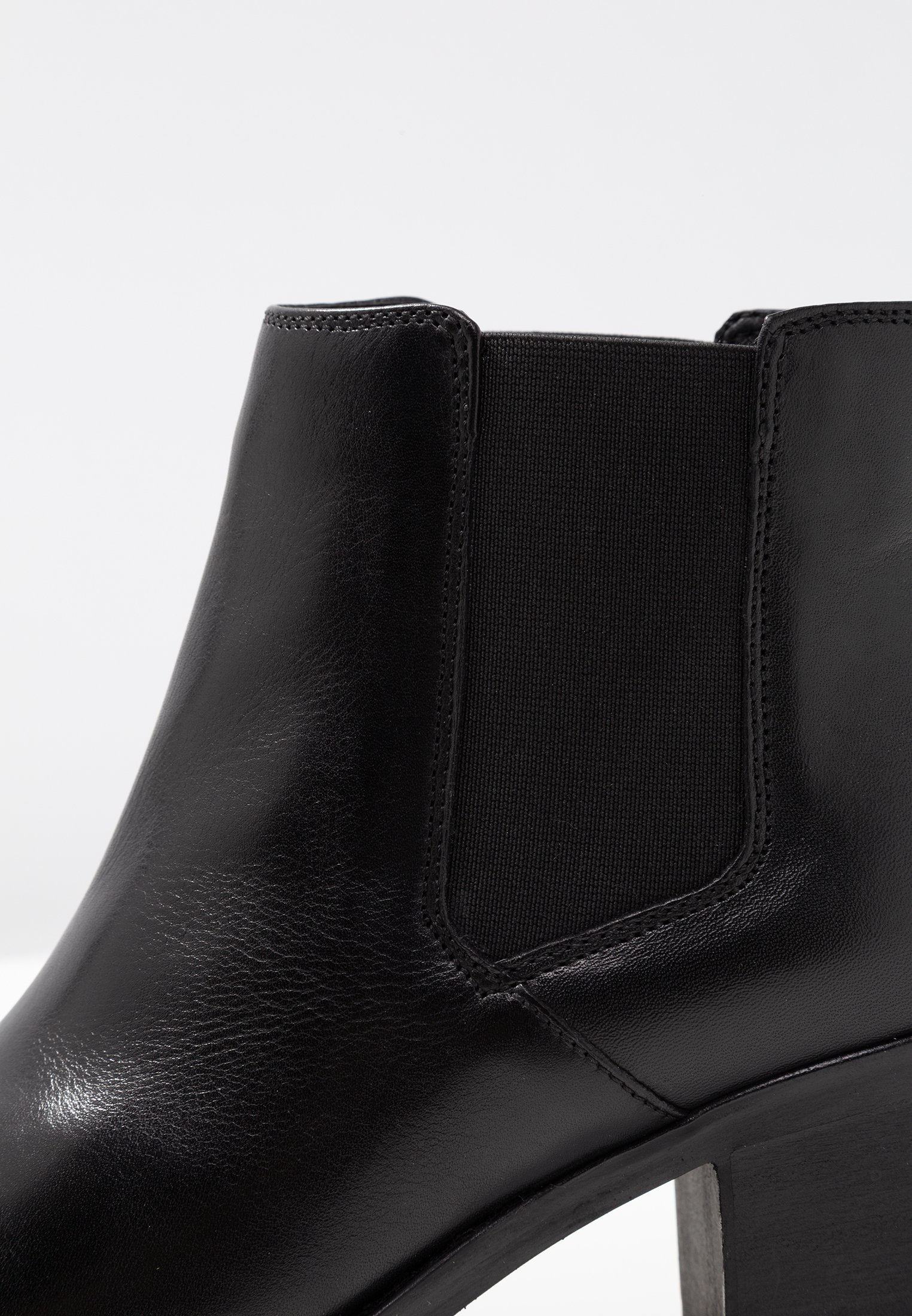 clarks mascarpone bay