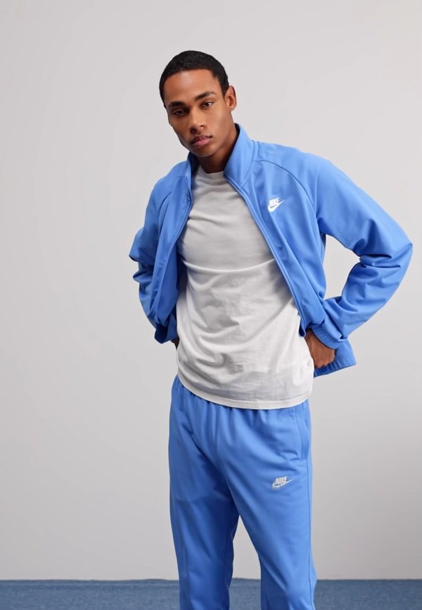 CLUB - Tracksuit3