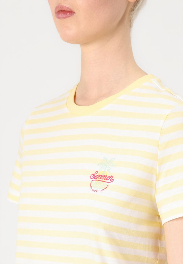 VMSILKE FRANCIS BOX - Print T-shirt2