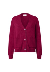 Cárdigan burdeos de suave tejido de punto, con escote en V, cierre de cinco botones y dos bolsillos frontales con detalles acanalados.