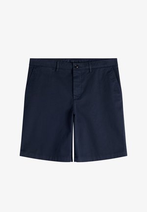 Pantaloncini da uomo blu navy con chiusura a bottone, passanti per cintura, tasche laterali e design anteriore pulito e piatto.