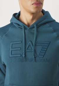 EA7 Emporio Armani UNISEX - Kapuzenpullover - verde scuro