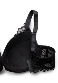 Brasiletta nera con dettagli in pizzo, spalline regolabili e tessuto liscio. Presenta una forma strutturata con bordi scallop e cuciture interne.