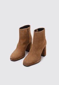 Sandra Fontán LAUREN - Bottines à talons hauts - camel